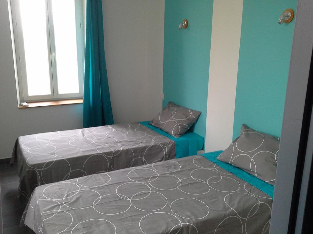Bed and Breakfast Millot Conilhac Zimmer foto